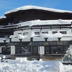 Pensión Garni Stefani 3*